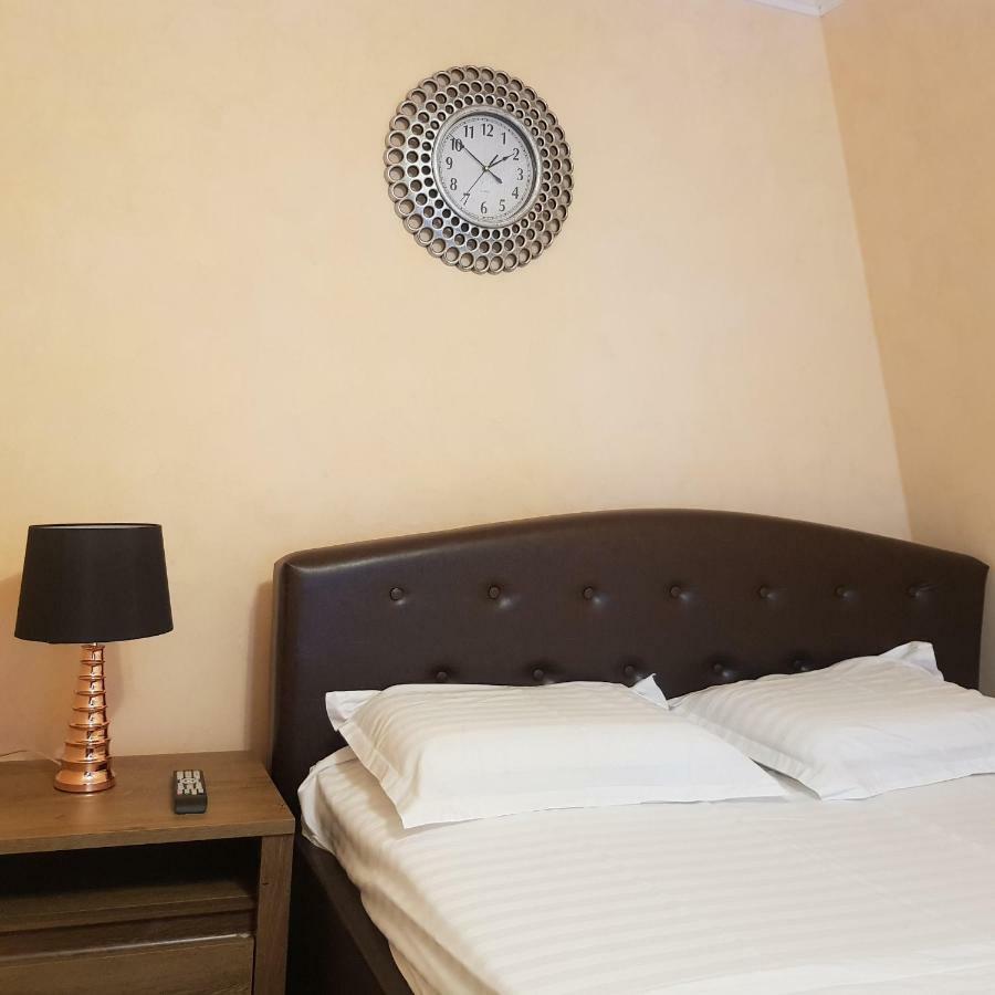 Art Boutique Central Târgu Jiu المظهر الخارجي الصورة