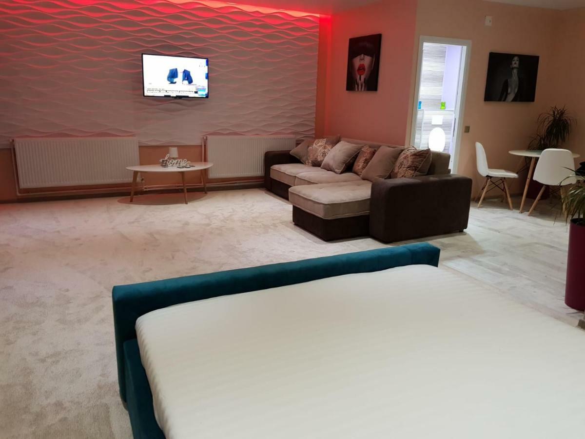 Art Boutique Central Târgu Jiu المظهر الخارجي الصورة