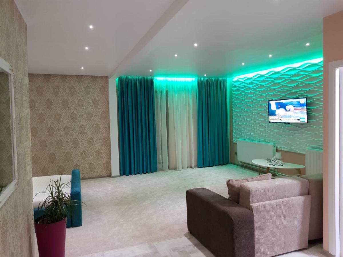 Art Boutique Central Târgu Jiu المظهر الخارجي الصورة